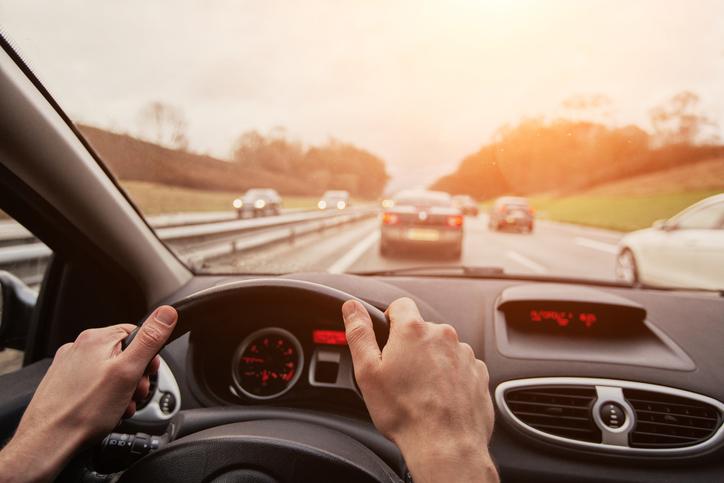 Trafikte Güvenliğin Anahtarı: Takip Mesafesi Nasıl Ayarlanır?
