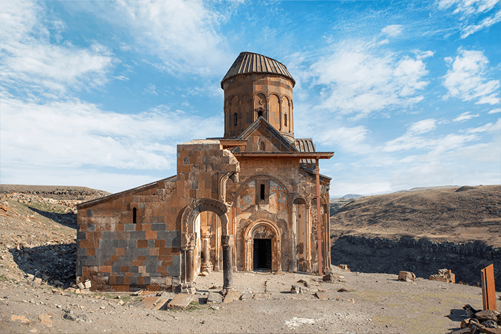 Kars'ta Gezilecek Yerler: Doğu Ekspresi'nden Çıldır Gölü'ne 10 Efsane Durak